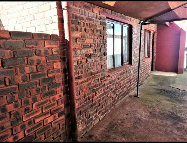 2 BEDROOM SIMPLEX FOR SALE IN WIDENHAM